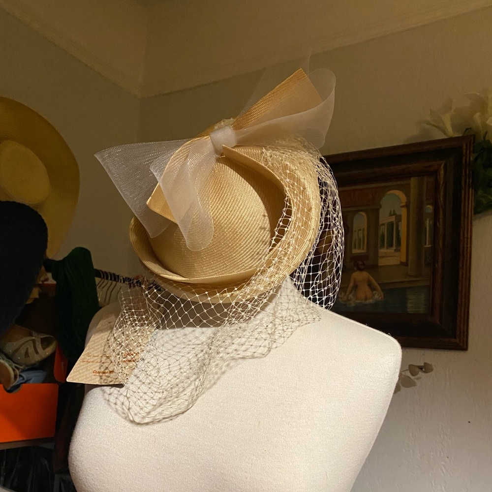 Vintage bridal hat